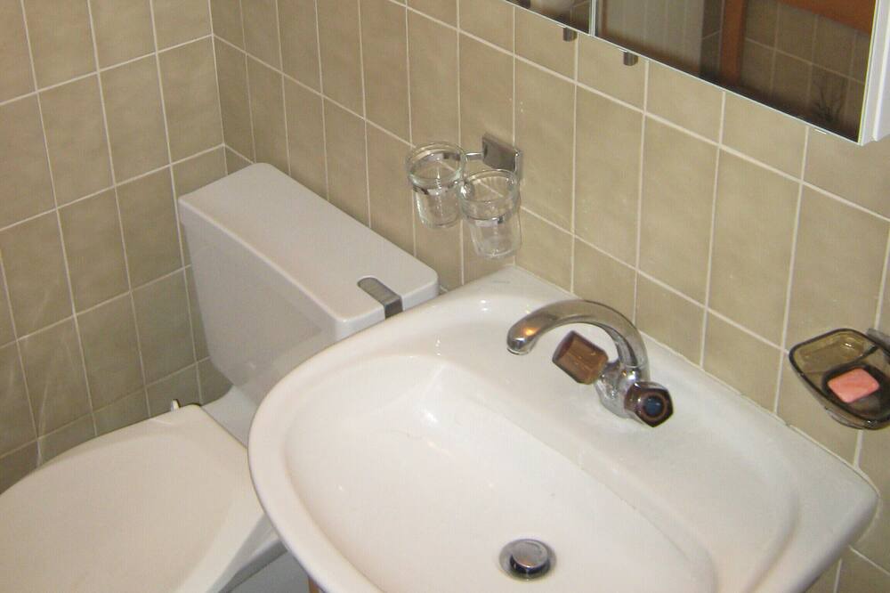 Photo of Bathroom in Taesch
