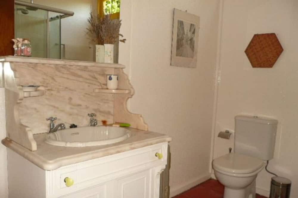 Photo of Bathroom in Lanhelas
