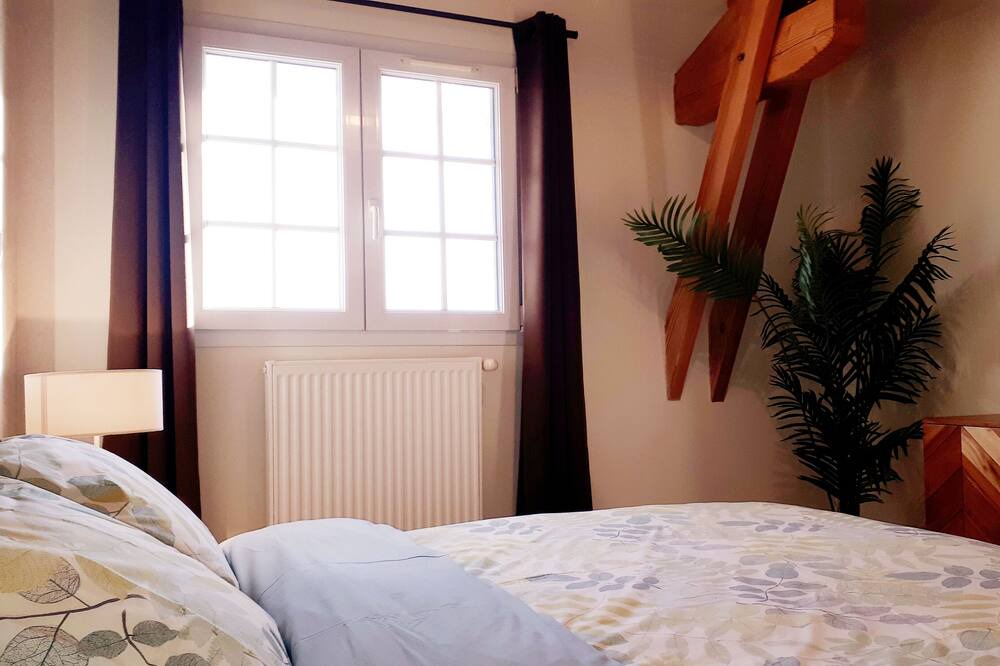 Photo of Bedroom in Lescousse