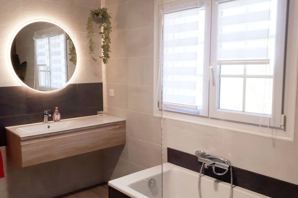 Photo of Bathroom in Lescousse