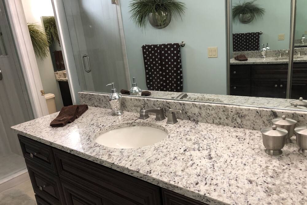 Photo of Bathroom in Myrtle Trace