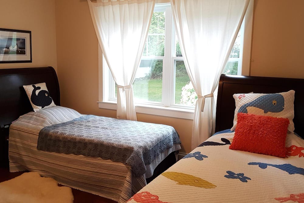 Photo of Bedroom in Masons Point