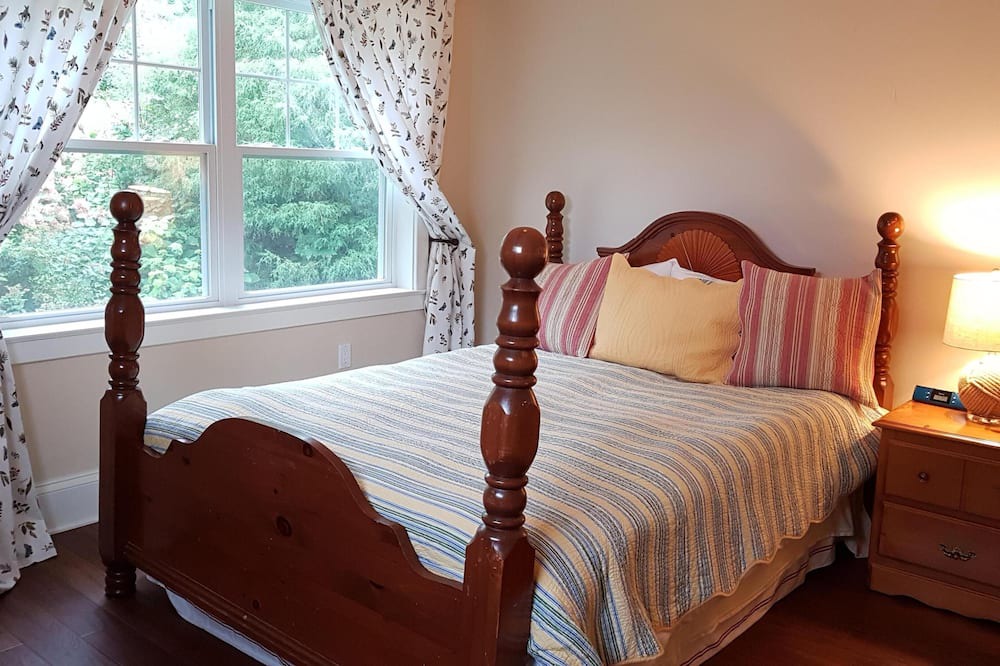 Photo of Bedroom in Masons Point
