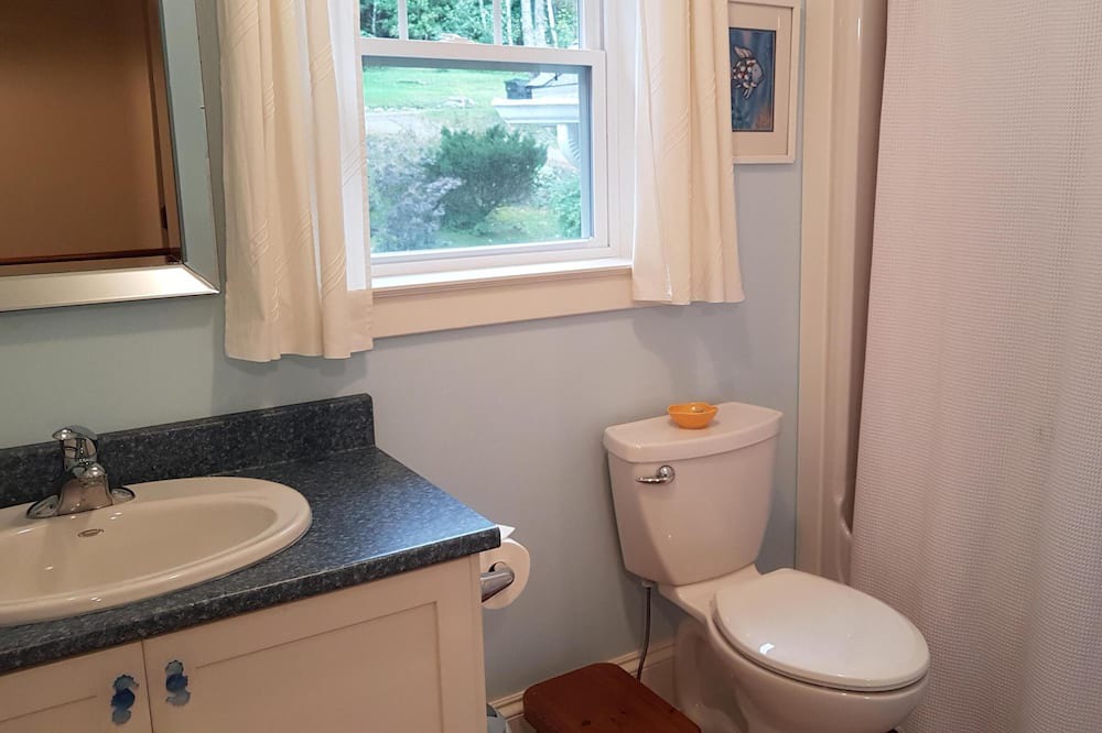 Photo of Bedroom in Masons Point
