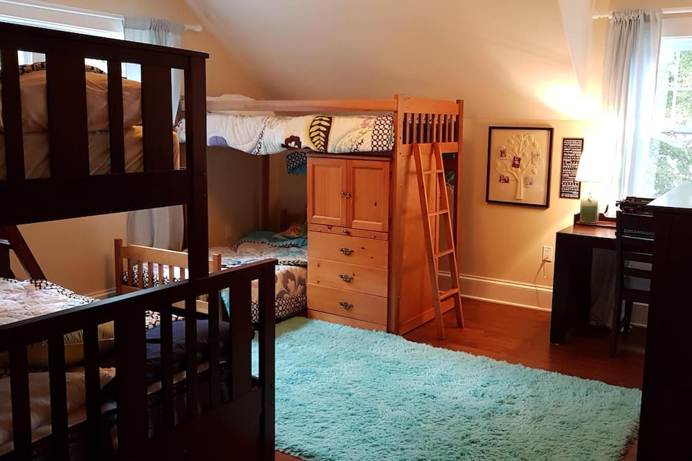 Photo of Bedroom in Masons Point