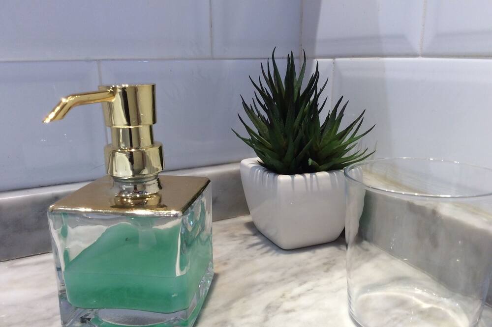 Photo of Bathroom in Gros
