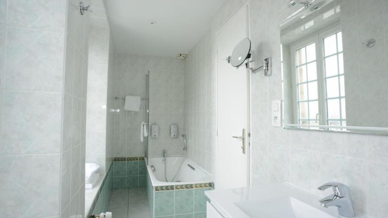 Photo of Bathroom in Avranches
