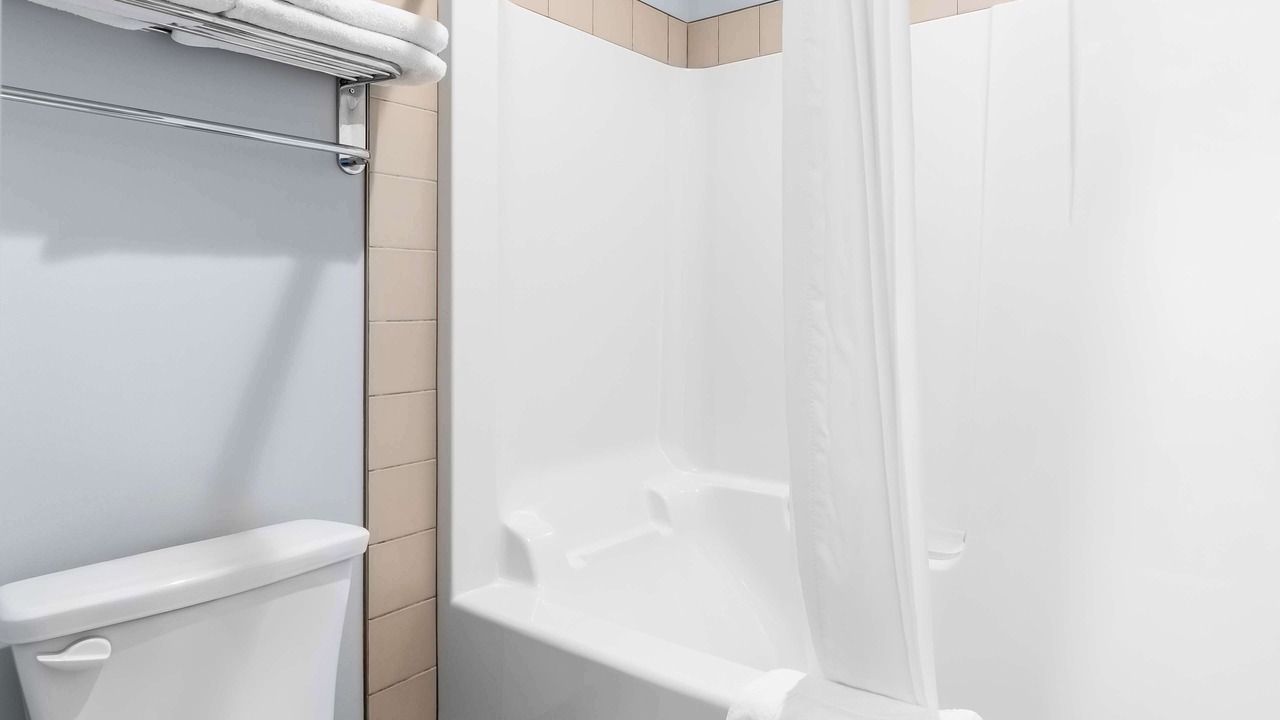 Photo of Bathroom in Hardisty