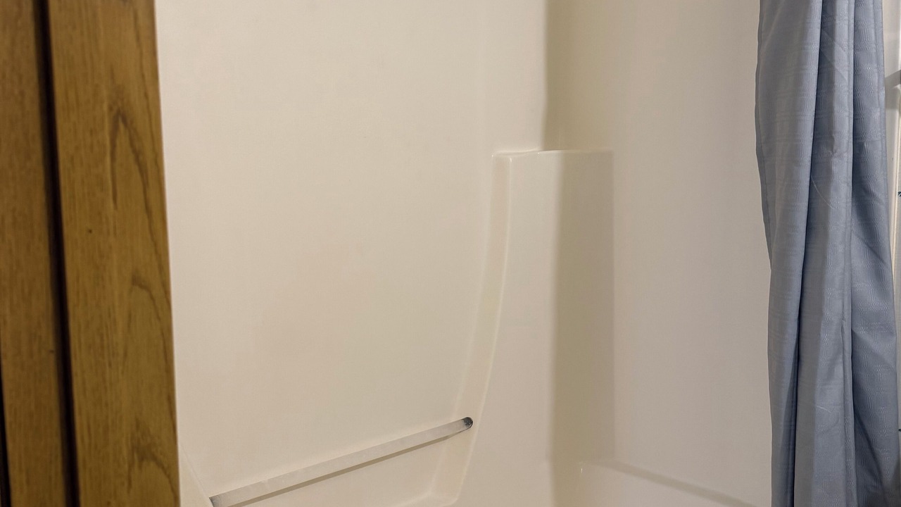 Photo of Bathroom in Division No. 7