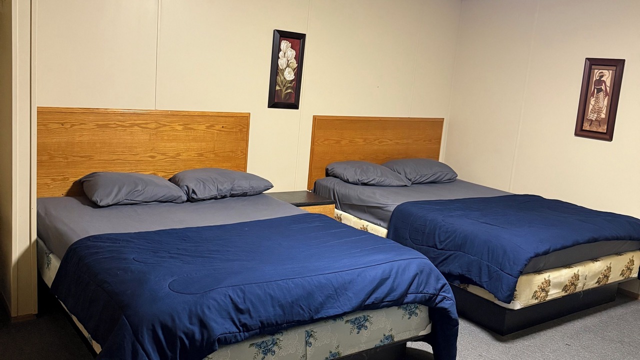 Photo of Bedroom in Division No. 7