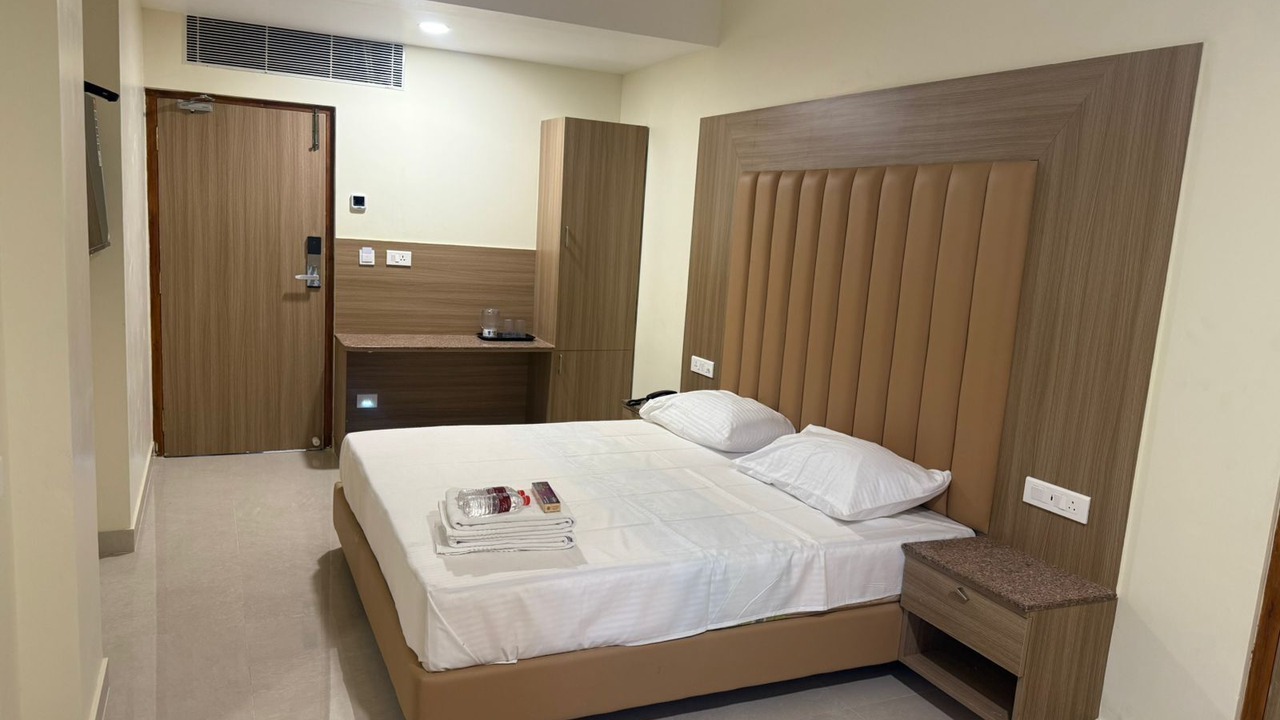 Photo of Bedroom in Tiruchendur