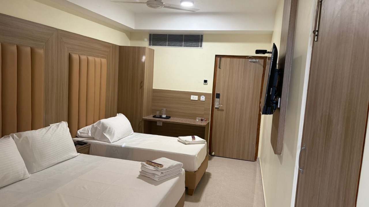 Photo of Bedroom in Tiruchendur
