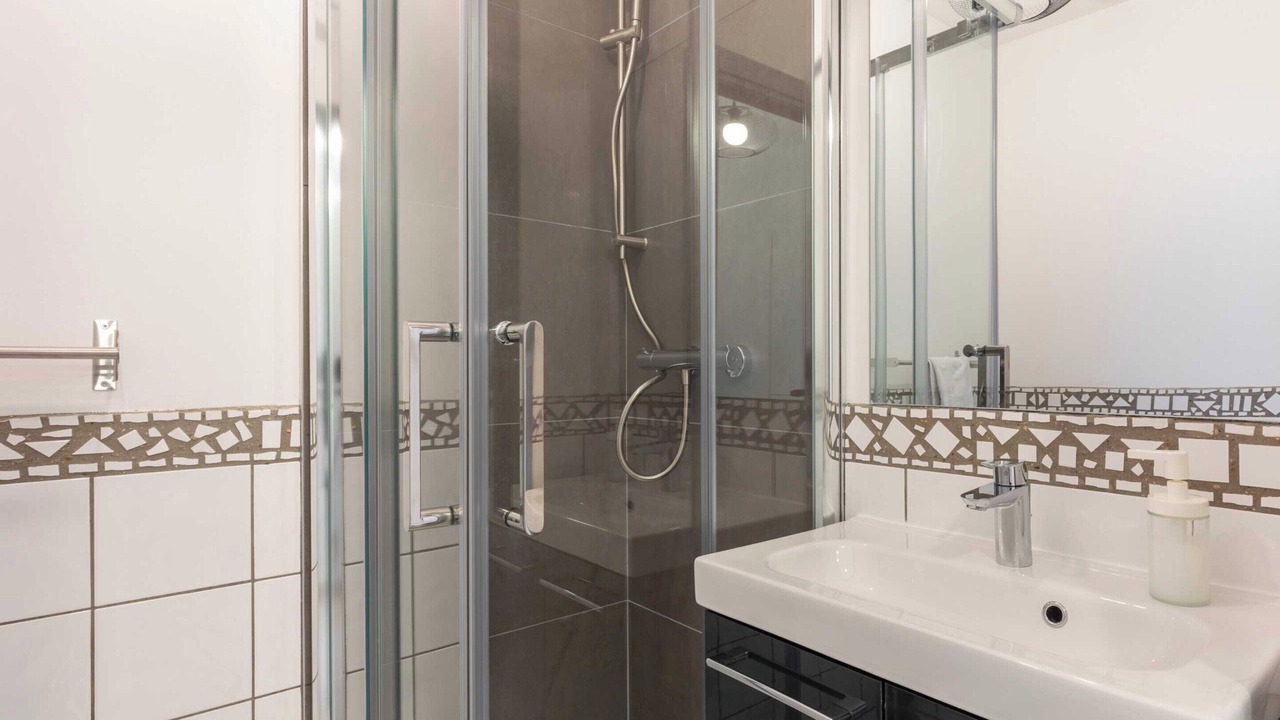 Photo of Bathroom in Charpennes - Charmettes