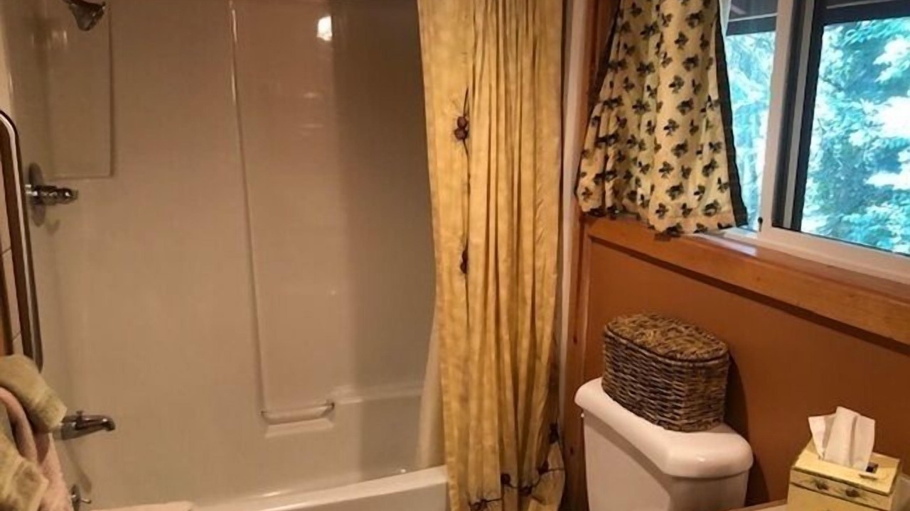 Photo of Bathroom in Kooskia