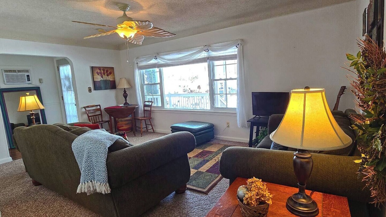 Photo of Livingroom in Fenton