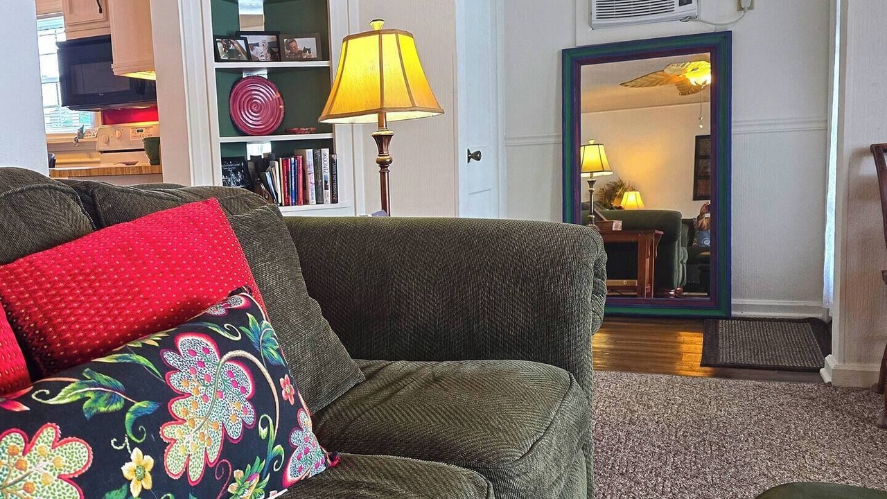 Photo of Livingroom in Fenton