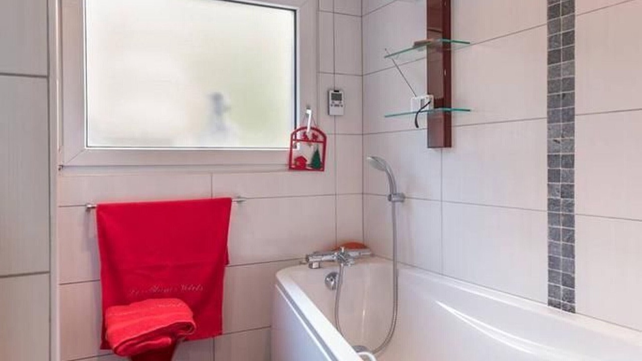 Photo of Bathroom in Plancher-Bas