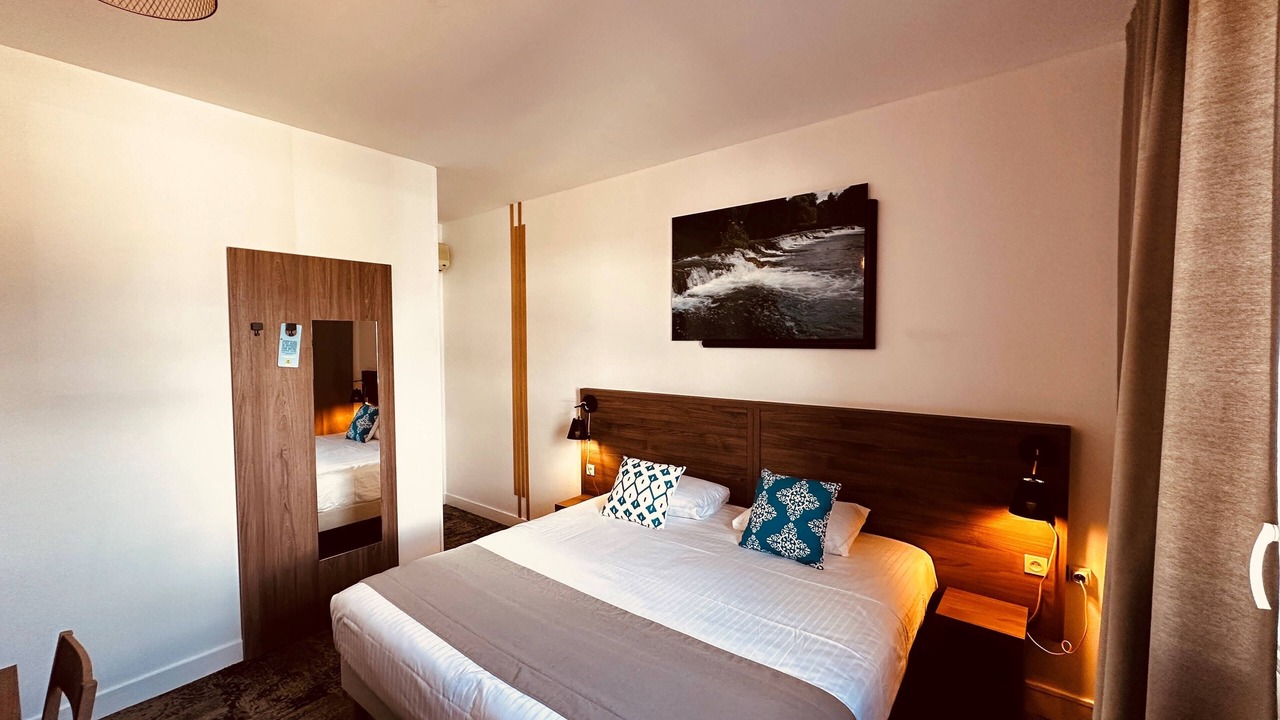 Photo of Bedroom in Chateaubernard