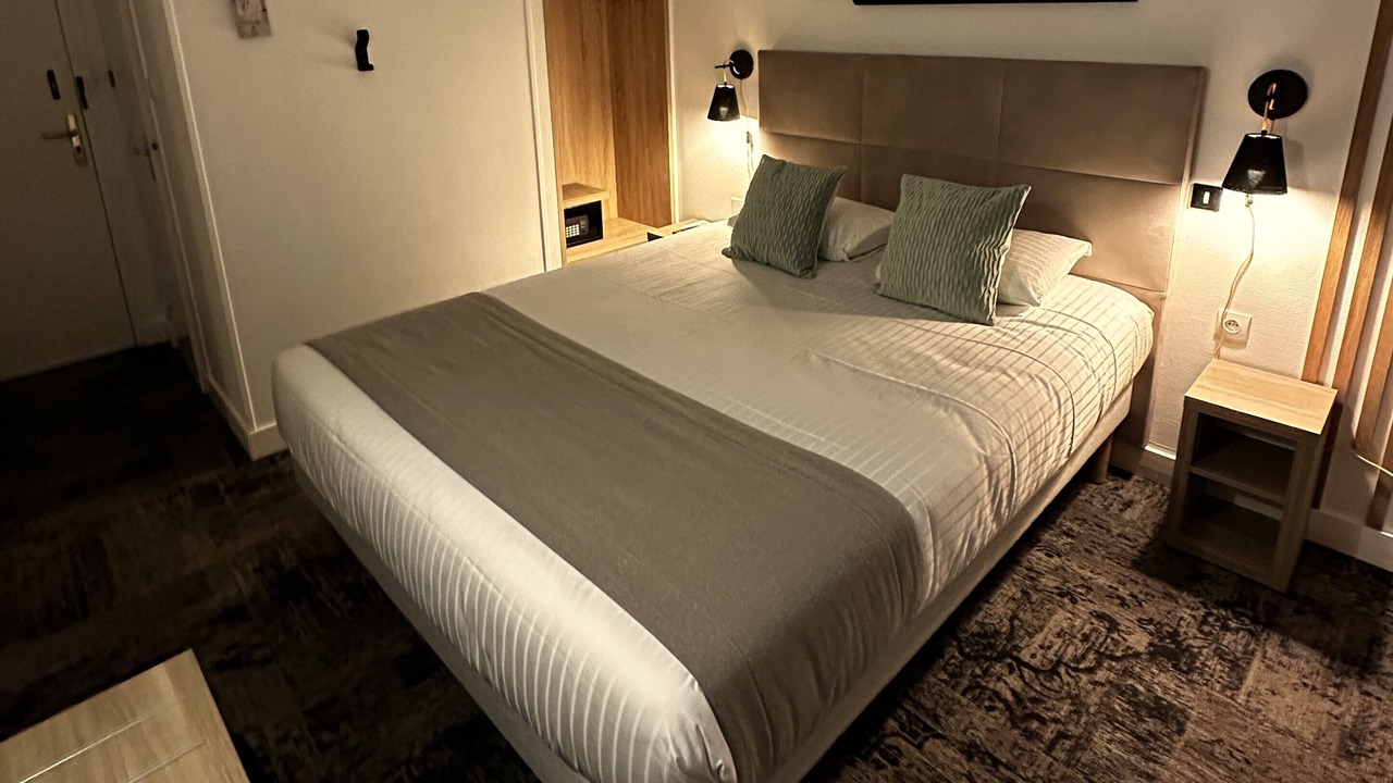 Photo of Bedroom in Chateaubernard