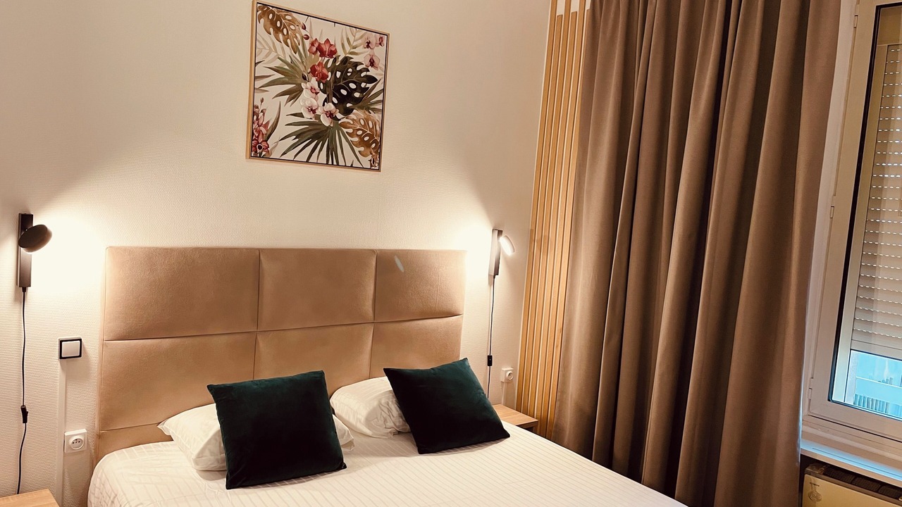 Photo of Bedroom in Chateaubernard