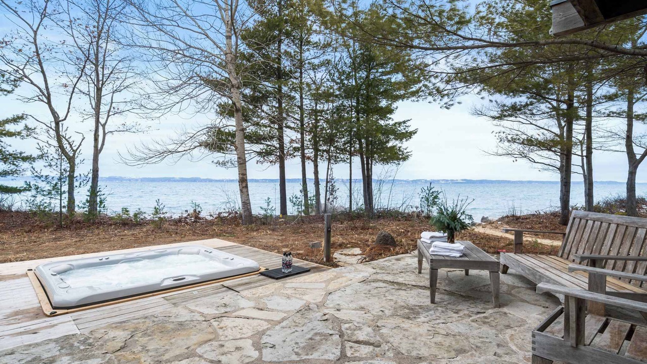 Photo of Patio Balcony in Elk Rapids
