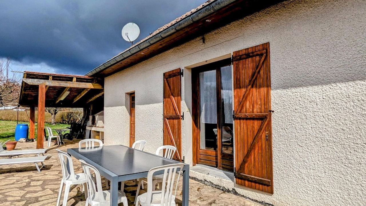 Photo of Outdoor in Plancher-Bas
