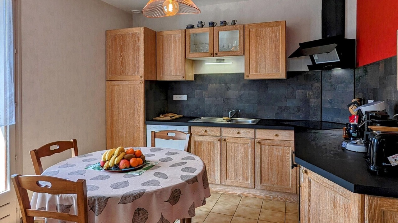 Photo of Kitchen in Plancher-Bas