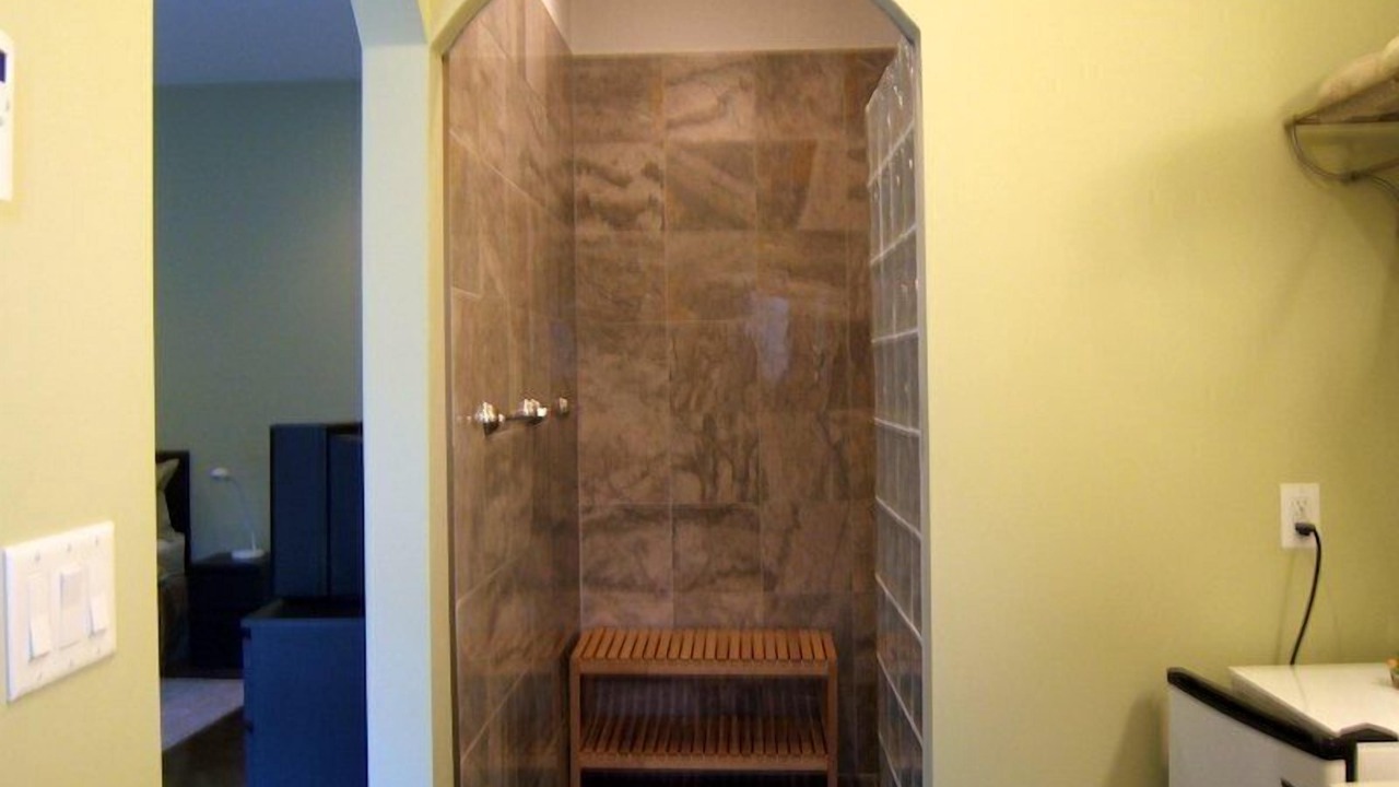 Photo of Bathroom in Okanagan-Similkameen