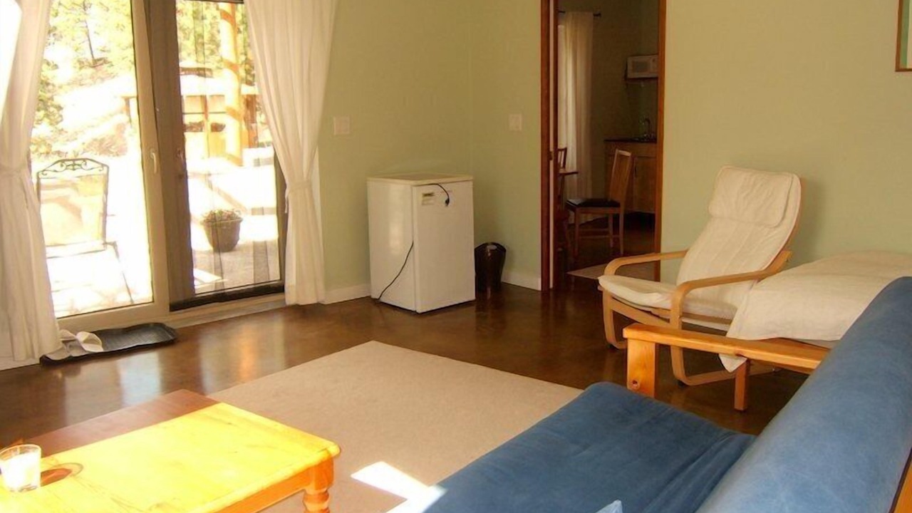 Photo of Bedroom in Okanagan-Similkameen