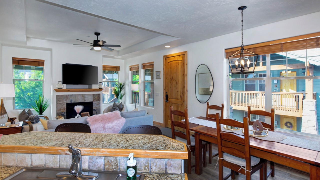 Photo of Livingroom in Bear Hollow Village