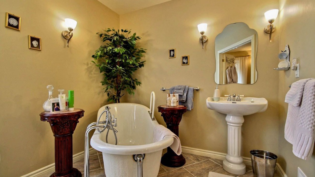Photo of Bathroom in North Dundas