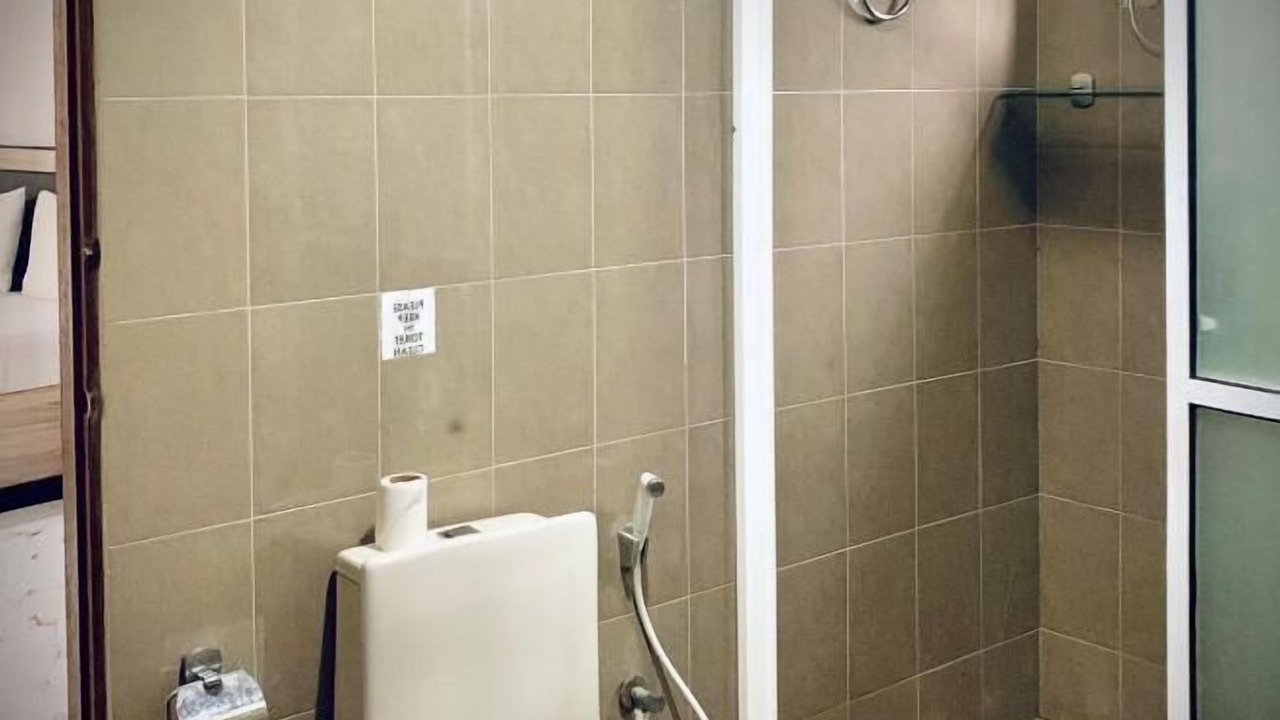 Photo of Bathroom in Pinnawala