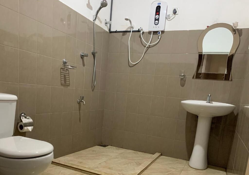 Photo of Bathroom in Pinnawala