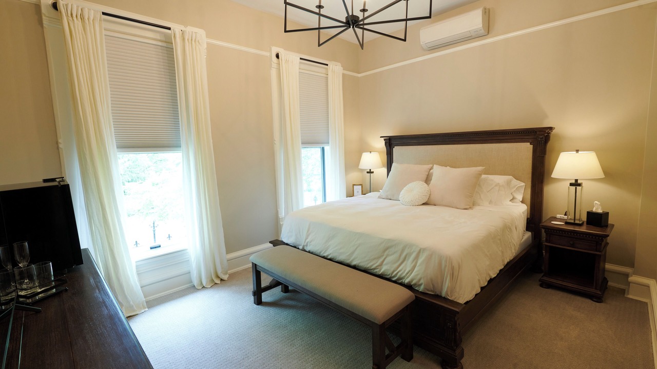 Photo of Bedroom in Oconomowoc