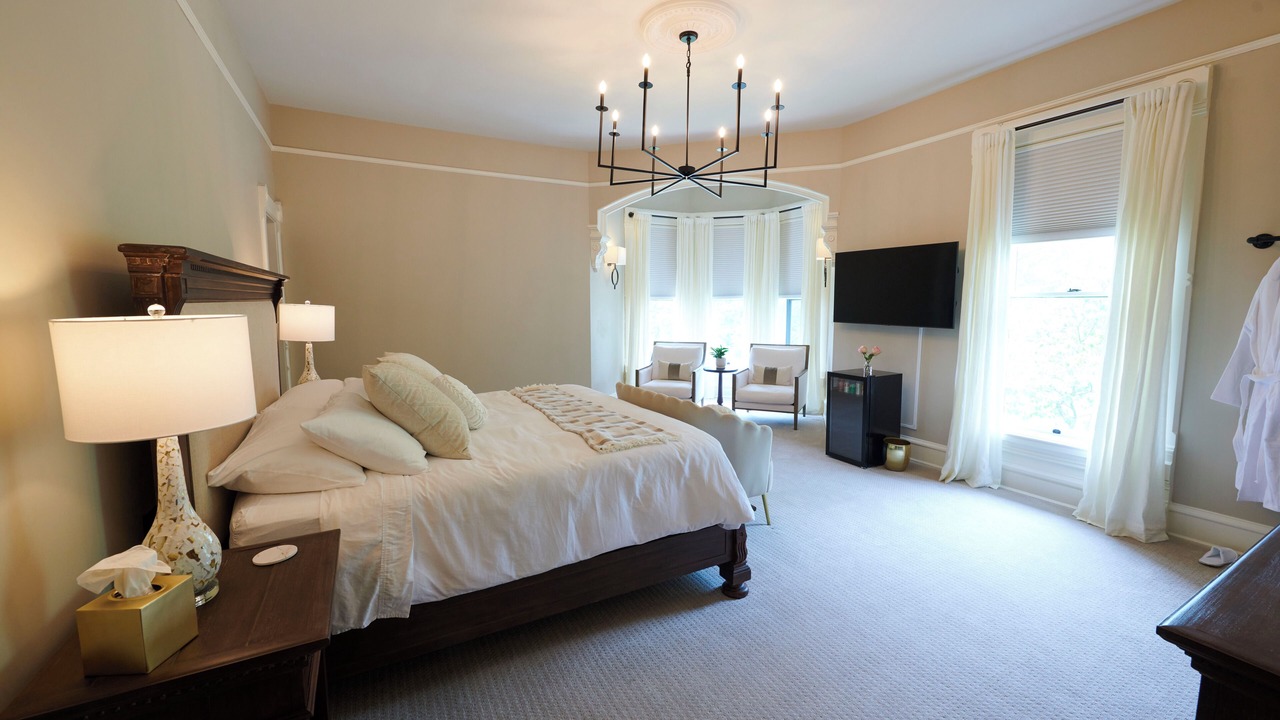 Photo of Bedroom in Oconomowoc