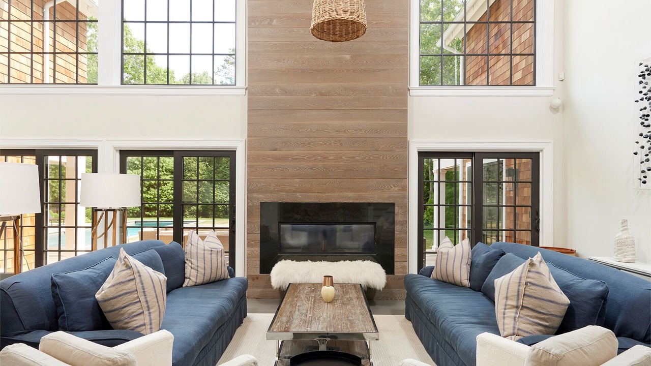 Photo of Livingroom in Wainscott
