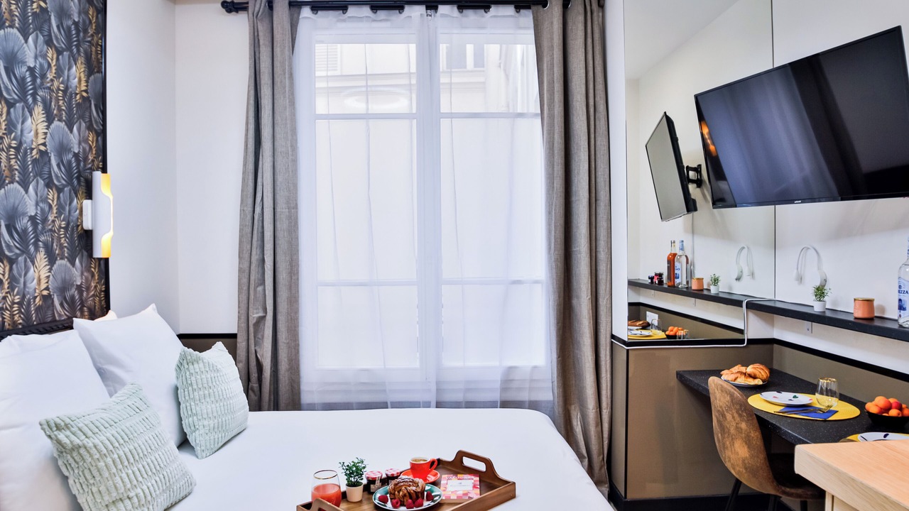 Photo of Bedroom in Faubourg-du-Roule