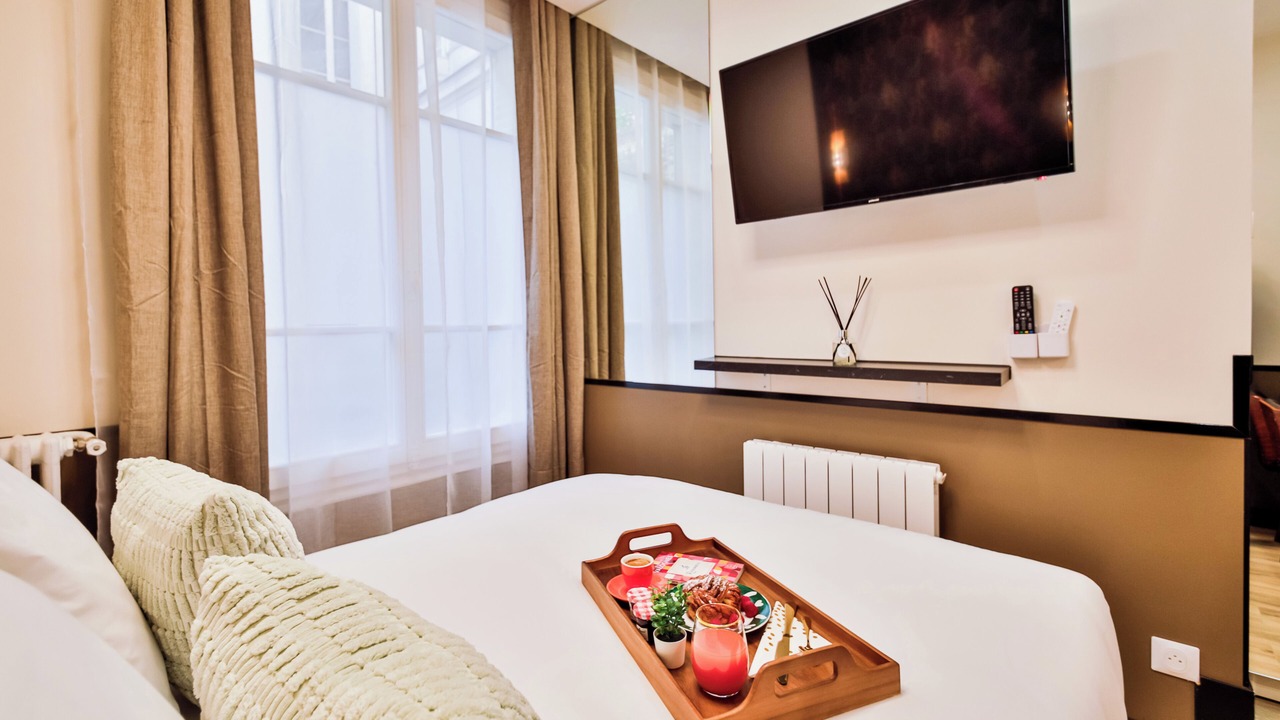 Photo of Bedroom in Faubourg-du-Roule