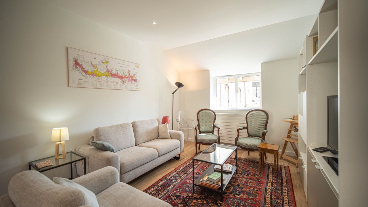 Photo of Livingroom in Morey-Saint-Denis