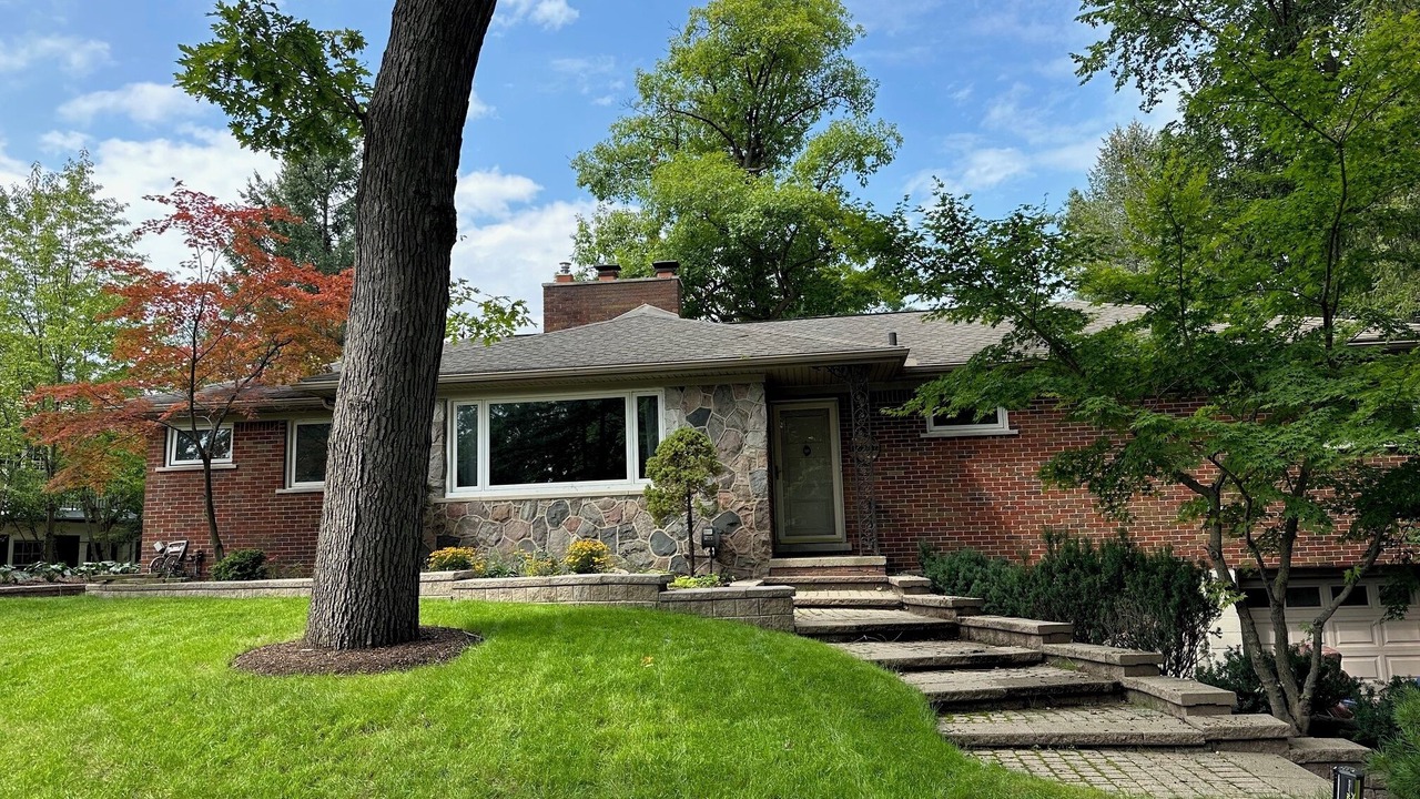 Photo of Others in Bloomfield Hills