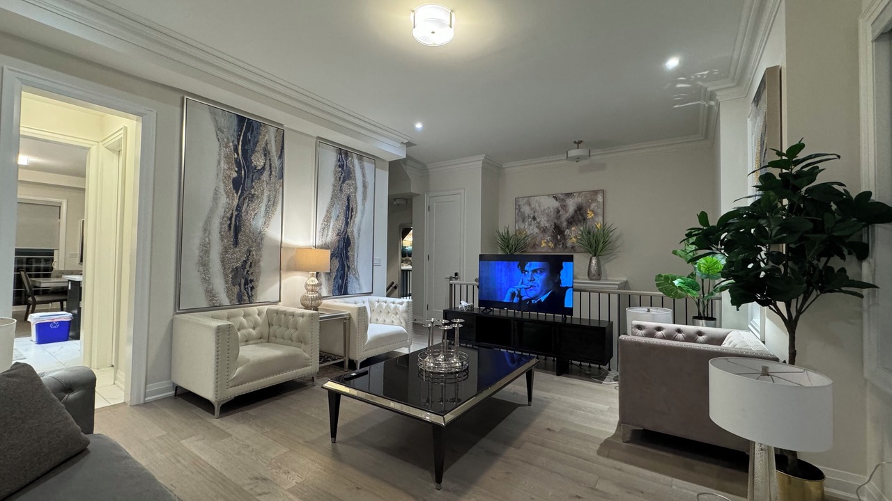 Photo of Livingroom in Markham