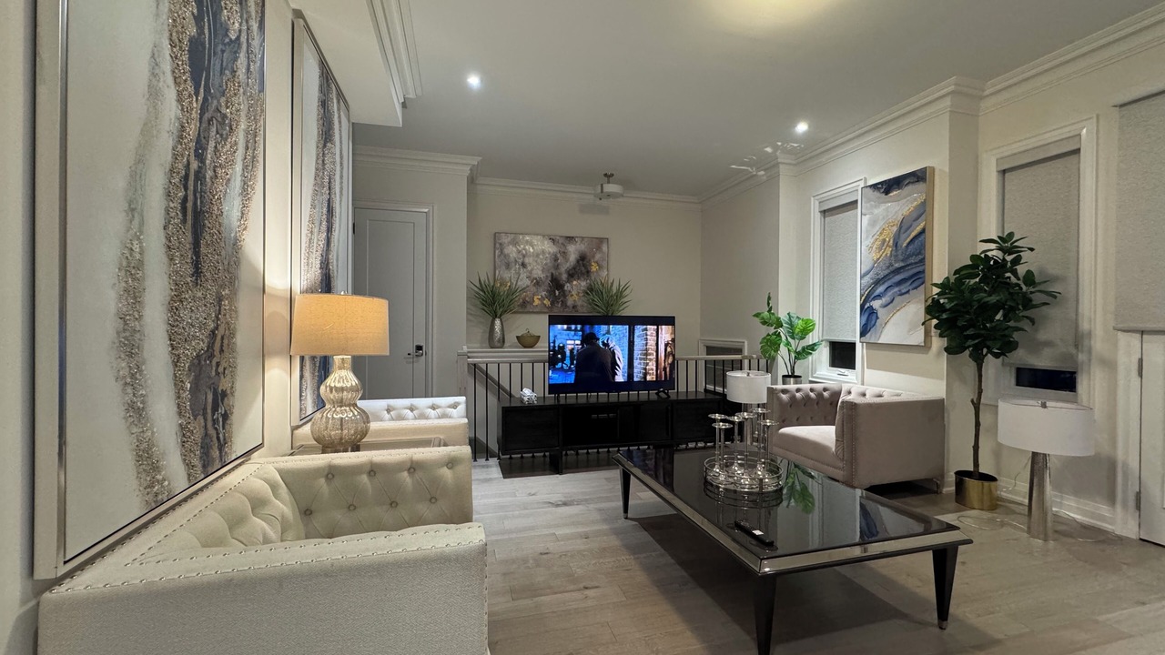 Photo of Livingroom in Markham