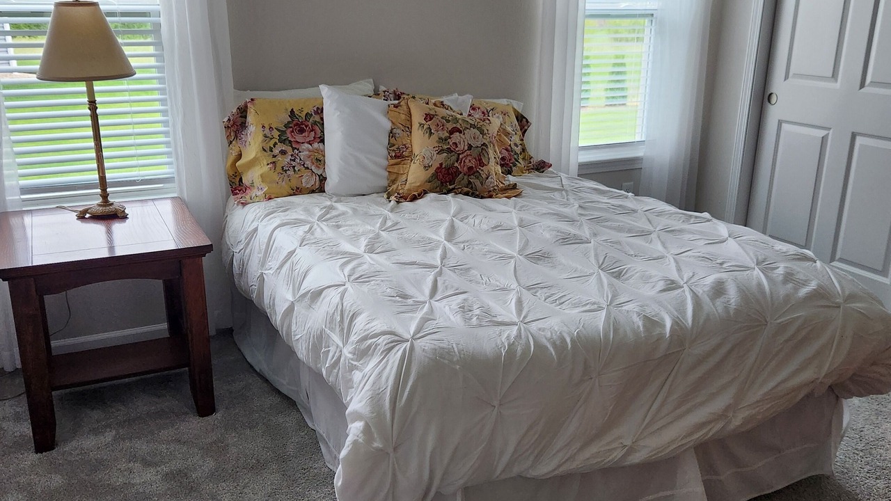 Photo of Bedroom in Village of Germantown
