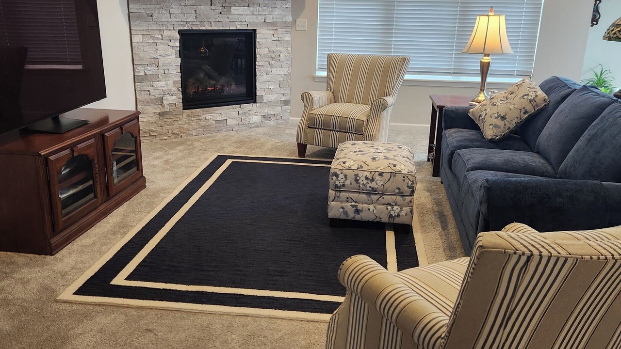 Photo of Livingroom in Village of Germantown