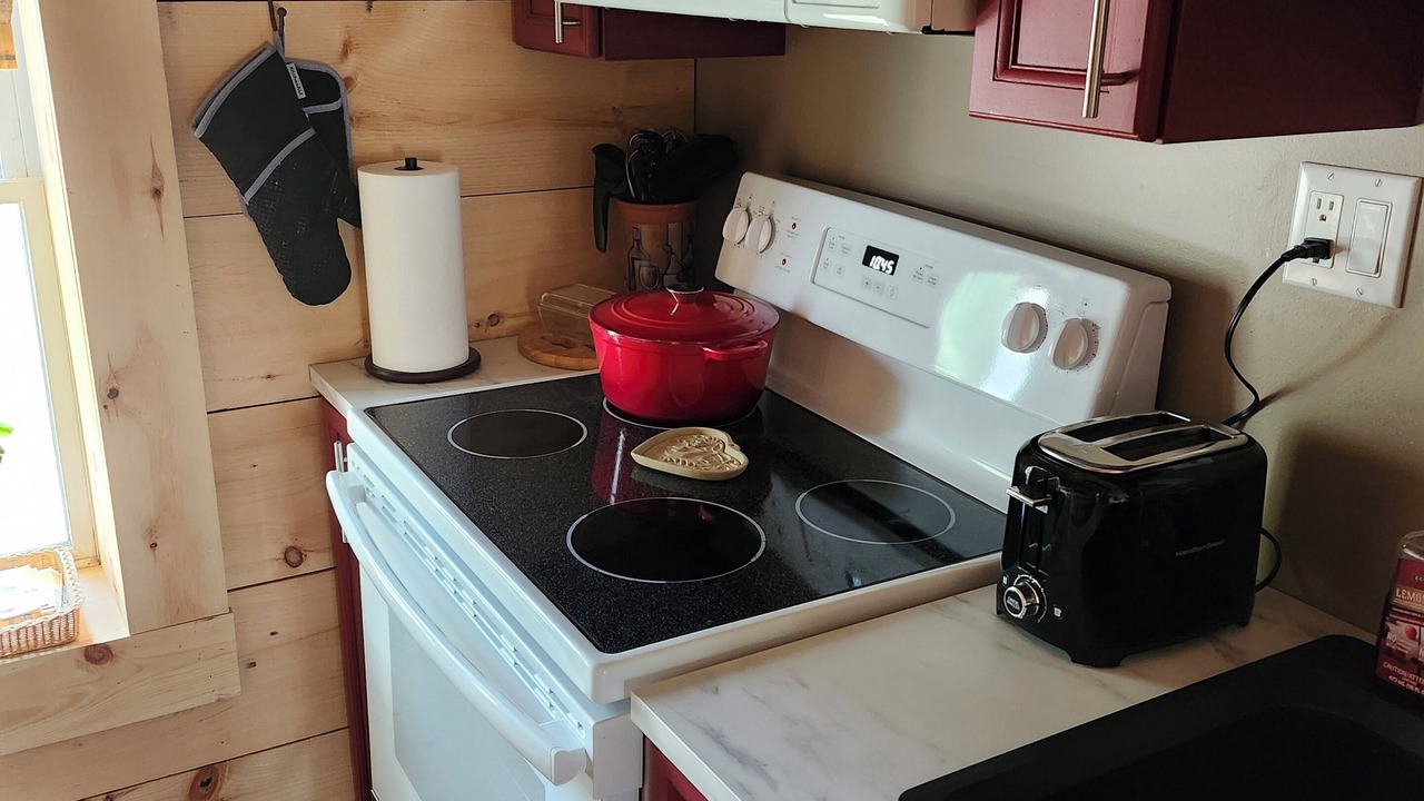 Photo of Kitchen in Cardinal