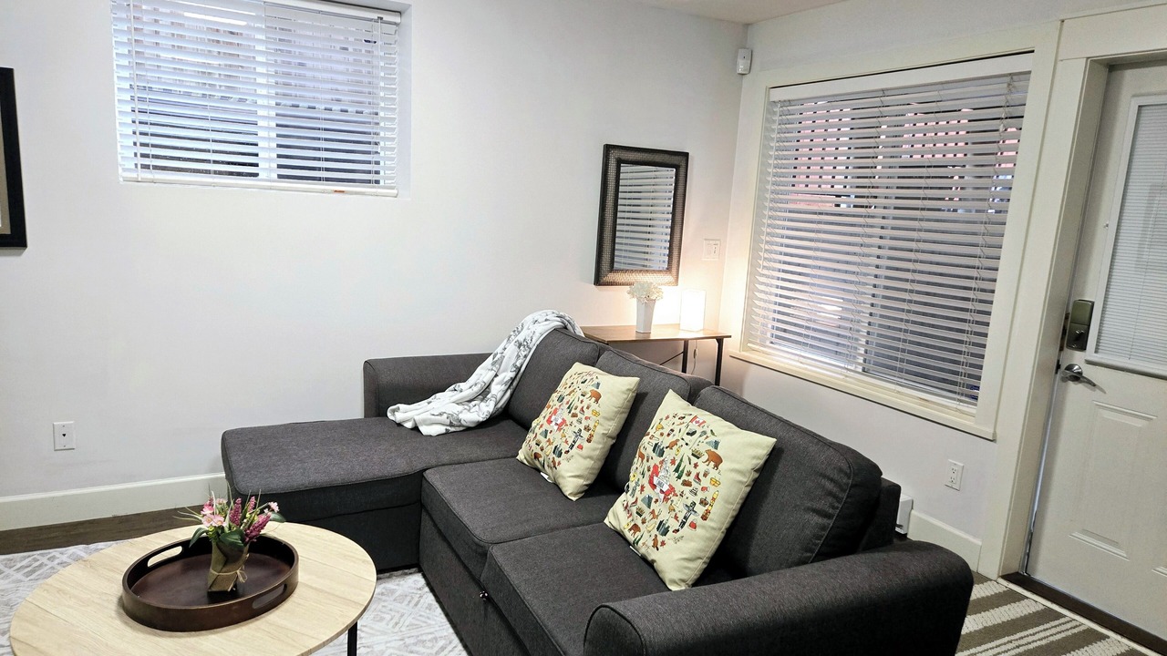 Photo of Livingroom in Willoughby