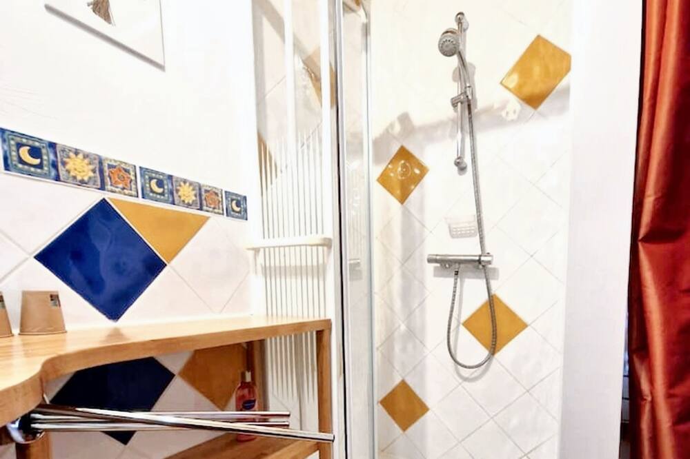 Photo of Bathroom in Lignairolles
