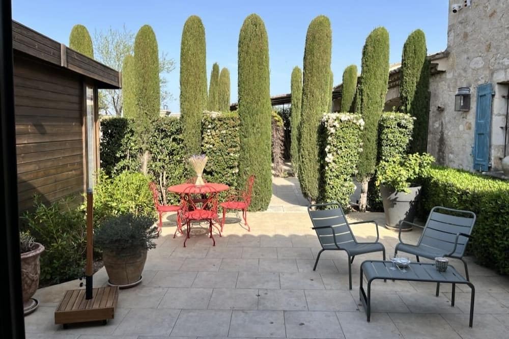 Photo of Patio Balcony in Eygalieres