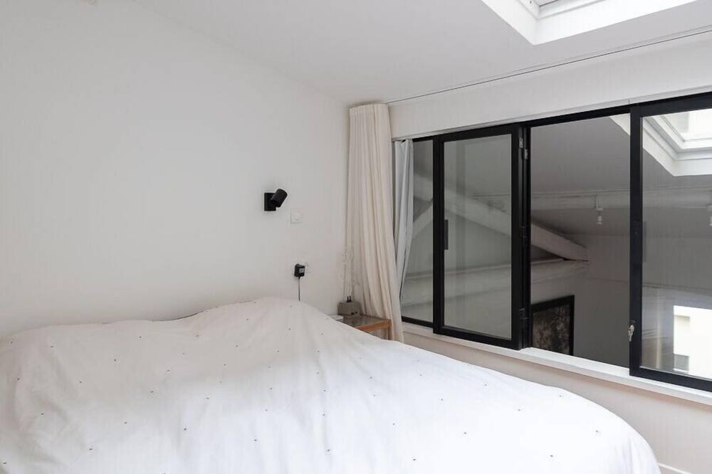 Photo of Bedroom in 11th Arrondissement
