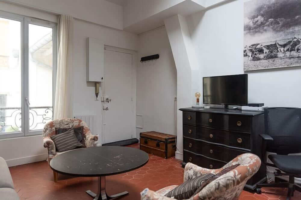 Photo of Livingroom in 11th Arrondissement